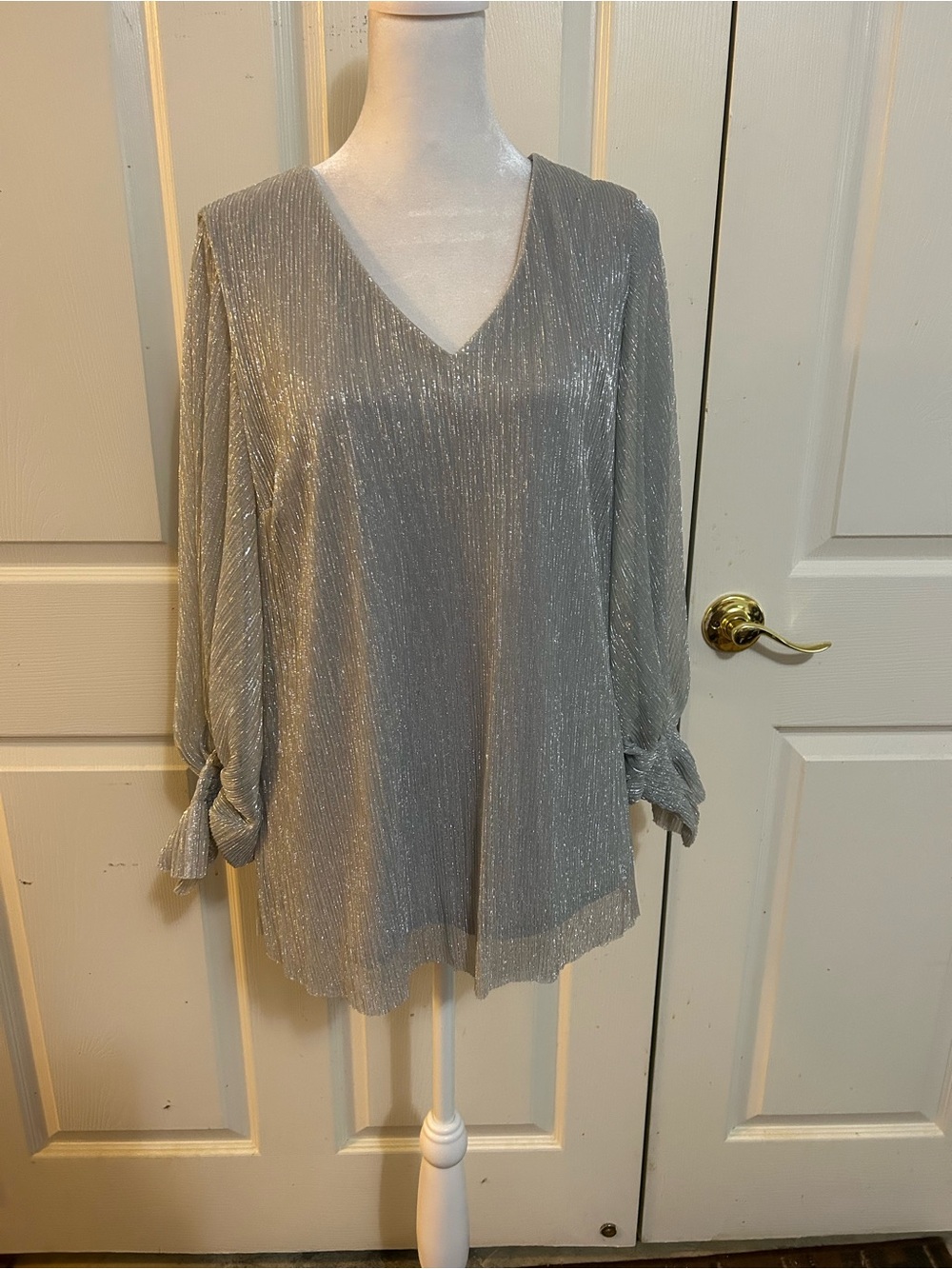 CeCe silver lamé top, Medium